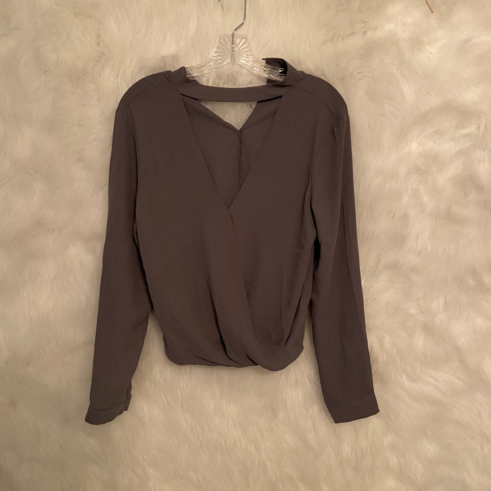 Forever 21 Neck cut out blouse